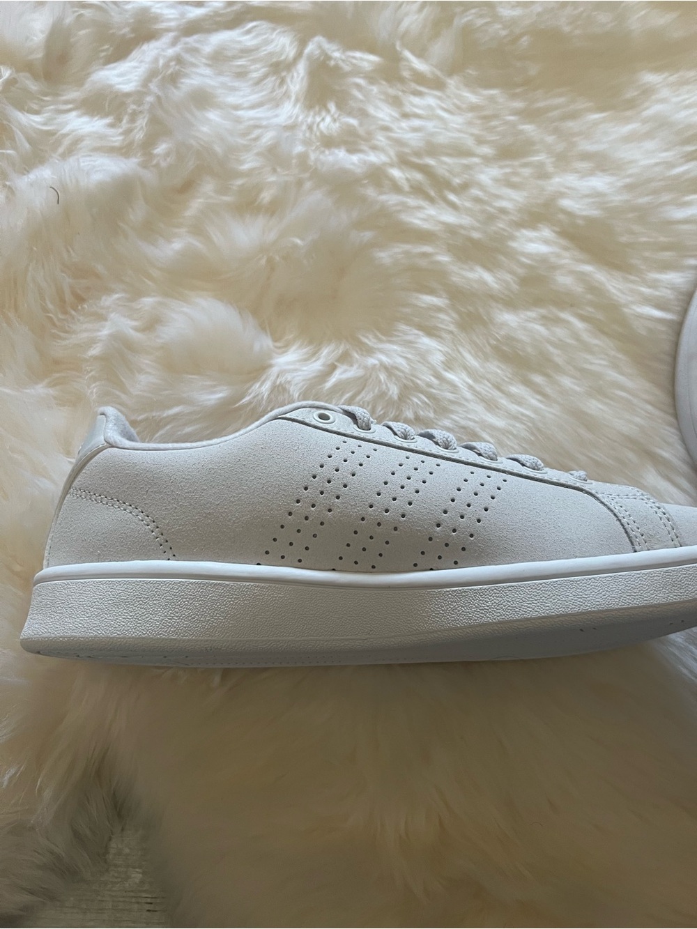 Women’s Classic Casual Sneakers in light grey with cloud foam comfort